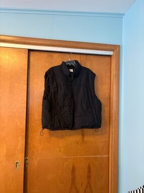 Old Navy Black Quilted Puffer Vest - Active